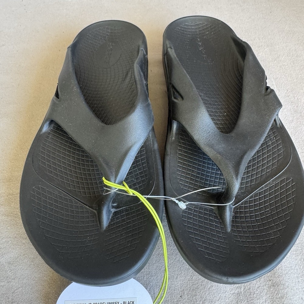 Size M9/W11 - New OOFOS Sandals Black OOriginal Slides - Picture 2 of 8